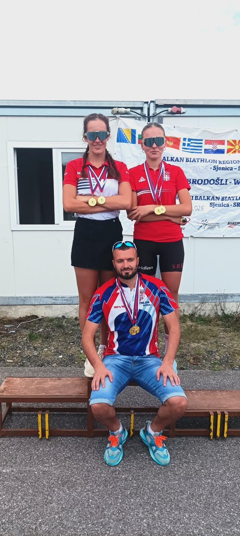 Read more about the article 6  zlatnih medalja za Srbiju na IBU Balkan kupu u letnjem biatlonu